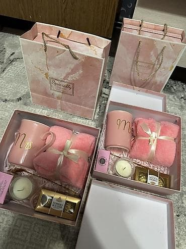 Подарочные наборы в дизайнерских коробках Что это: - Готовые at lalafo.kg Подарочные наборы в дизайнерских коробках Что это: - Готовые