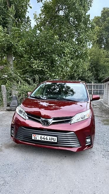 Toyota Sienna: 2019 г., 3.5 л, Автомат, Бензин, Минивэн at lalafo.kg Toyota Sienna: 2019 г., 3.5 л, Автомат, Бензин, Минивэн