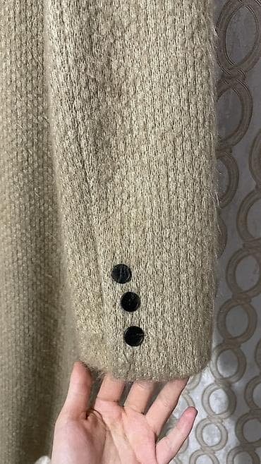 Двубортное пальто из фактурной шерстяной ткани, цвет бежевый at lalafo.kg Двубортное пальто из фактурной шерстяной ткани, цвет бежевый