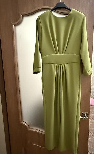 Платье-миди оливкового цвета Турецкого производства, размер 36 - at lalafo.kg Платье-миди оливкового цвета Турецкого производства, размер 36 -