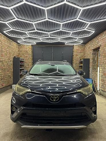 Toyota RAV4: 2018 г., 2.5 л, Бензин, Кроссовер at lalafo.kg Toyota RAV4: 2018 г., 2.5 л, Бензин, Кроссовер