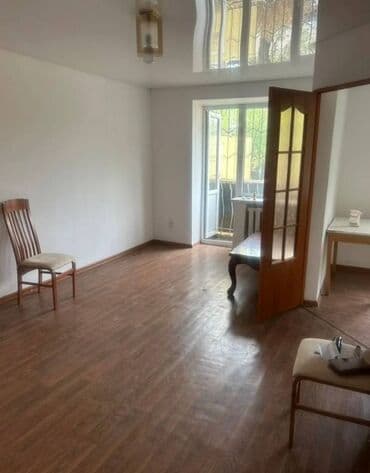 1 бөлмө, 30 м², Хрущевка, 2 кабат, Эски ремонт lalafo.kg да 1 бөлмө, 30 м², Хрущевка, 2 кабат, Эски ремонт