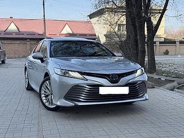 Toyota Camry: 2018 г., 2.5 л, Вариатор, Гибрид, Седан at lalafo.kg Toyota Camry: 2018 г., 2.5 л, Вариатор, Гибрид, Седан