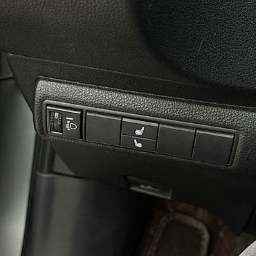 Lotus: Toyota Corolla: 2020 г., 1.8 л, Автомат, Гибрид, Седан at lalafo.kg — 8 Lotus: Toyota Corolla: 2020 г., 1.8 л, Автомат, Гибрид, Седан — 8