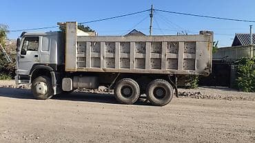 Самосвал 6x4 для строительных и дорожных работ - Полноразмерный at lalafo.kg Самосвал 6x4 для строительных и дорожных работ - Полноразмерный