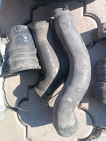 Жабо: Решетка радиатора BMW at lalafo.kg — 2 Жабо: Решетка радиатора BMW — 2