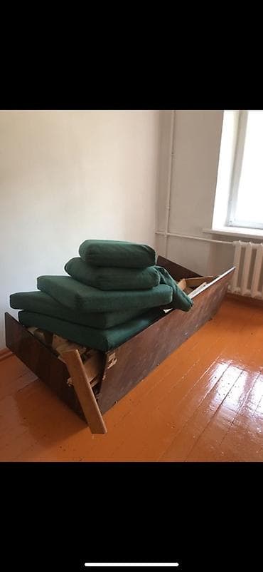 Прямой диван at lalafo.kg Прямой диван