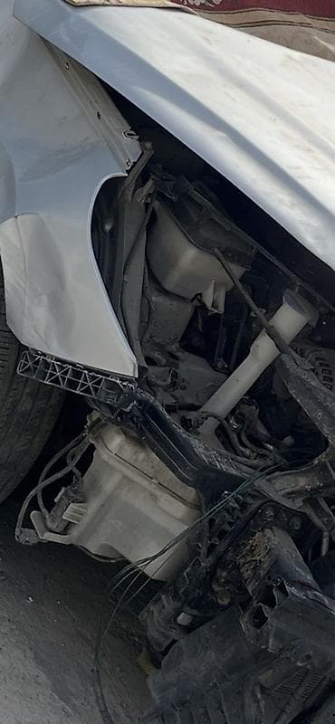 Бачок Hyundai 2018 г., Б/у, Оригинал at lalafo.kg Бачок Hyundai 2018 г., Б/у, Оригинал