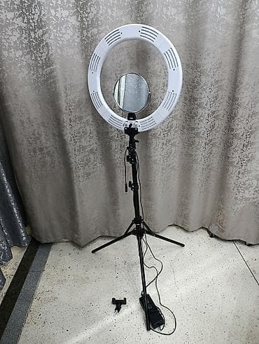Продаю ЛЭД лампу кольцевую профессиональную. с зеркалом и подставкой at lalafo.kg Продаю ЛЭД лампу кольцевую профессиональную. с зеркалом и подставкой