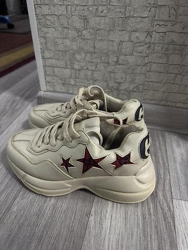 Кроссовки, 36, Gucci, Б/у, цвет - Бежевый, Самовывоз at lalafo.kg Кроссовки, 36, Gucci, Б/у, цвет - Бежевый, Самовывоз