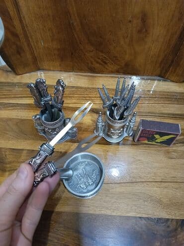 Приборы для канапе и пепельница, можно как соцсницу использовать все at lalafo.kg Приборы для канапе и пепельница, можно как соцсницу использовать все