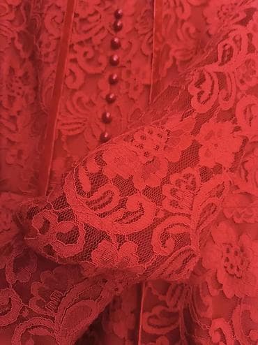 Ажурное кружевное платье насыщенного красного цвета. - Материал at lalafo.kg Ажурное кружевное платье насыщенного красного цвета. - Материал