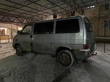 Volkswagen Transporter: 1991 г., 2.4 л, Механика, Дизель, Минивэн at lalafo.kg Volkswagen Transporter: 1991 г., 2.4 л, Механика, Дизель, Минивэн