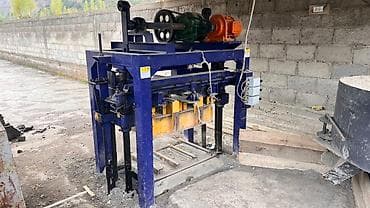 Предлагается станок для производства бетонных блоков, предназначенный at lalafo.kg Предлагается станок для производства бетонных блоков, предназначенный