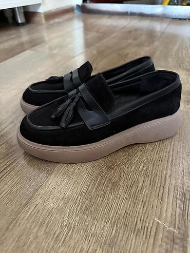 Женская одежда и обувь — набор 1) Лоферы - Цвет: черный верх at lalafo.kg Женская одежда и обувь — набор 1) Лоферы - Цвет: черный верх