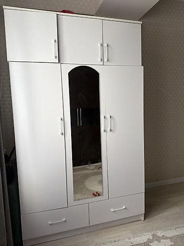 Набор мебели для спальни: 1) Шкаф-купе темный, трехдверный 17000 - at lalafo.kg Набор мебели для спальни: 1) Шкаф-купе темный, трехдверный 17000 -