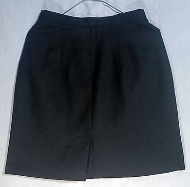 Жен. юбка чёрная, шерстяная. Размер 44 at lalafo.kg Жен. юбка чёрная, шерстяная. Размер 44