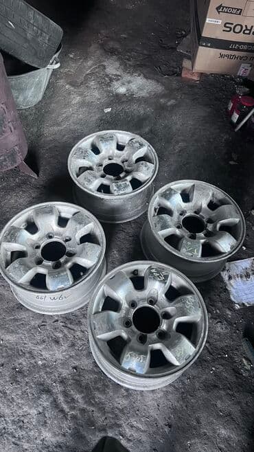Литые Диски R 15 Комплект, отверстий - 4, Б/у at lalafo.kg Литые Диски R 15 Комплект, отверстий - 4, Б/у