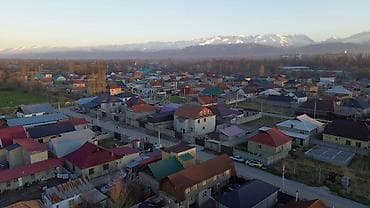 Продаётся жилой дом с участком в частном секторе. Характеристики at lalafo.kg Продаётся жилой дом с участком в частном секторе. Характеристики