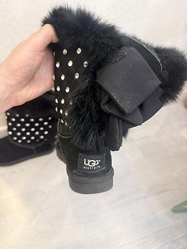 Уггилер: Уггилер, 38, 39, UGG, Колдонулган, түсү - Кара, Өзү алып кетүү lalafo.kg да — 2 Уггилер: Уггилер, 38, 39, UGG, Колдонулган, түсү - Кара, Өзү алып кетүү — 2