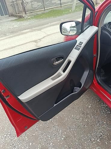 Toyota Yaris: 2008 г., 1.4 л, Робот, Дизель, Хэтчбэк at lalafo.kg — 9 Toyota Yaris: 2008 г., 1.4 л, Робот, Дизель, Хэтчбэк — 9