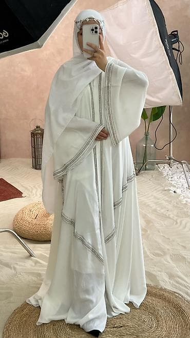 Белое женское платье-абайя с накидкой и платком Производства ОАЭ🇦🇪 - at lalafo.kg — 2 Белое женское платье-абайя с накидкой и платком Производства ОАЭ🇦🇪 - — 2