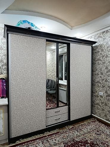 Шкаф купе, С зеркалом, Другой материал at lalafo.kg Шкаф купе, С зеркалом, Другой материал