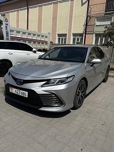 Toyota Camry: 2022 г., 2.5 л, Автомат, Гибрид, Седан at lalafo.kg Toyota Camry: 2022 г., 2.5 л, Автомат, Гибрид, Седан