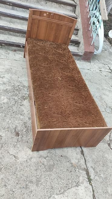 Бир жарым керебеттер: Бир кишилик керебет, Колдонулган, Матрасы бар, узуну - 200 см lalafo.kg да — 2 Бир жарым керебеттер: Бир кишилик керебет, Колдонулган, Матрасы бар, узуну - 200 см — 2