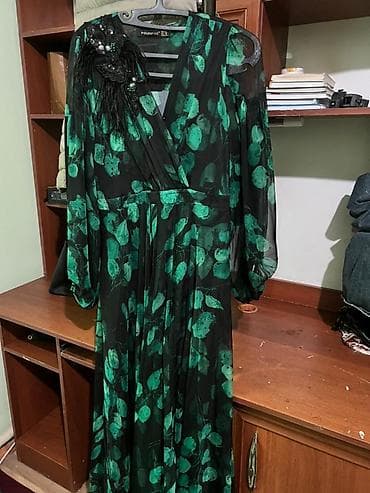 Вечернее платье, А-силуэт, Длинная модель, Шифон, С рукавами, Перья, XL at lalafo.kg Вечернее платье, А-силуэт, Длинная модель, Шифон, С рукавами, Перья, XL