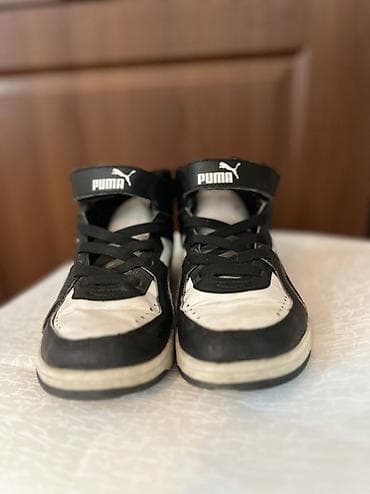 Кроссовки Puma, детские/подростковые, модель mid-cut (средняя высота at lalafo.kg Кроссовки Puma, детские/подростковые, модель mid-cut (средняя высота