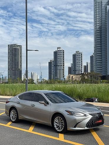 Lexus ES: 2021 г., 2.5 л, Вариатор, Гибрид, Седан at lalafo.kg Lexus ES: 2021 г., 2.5 л, Вариатор, Гибрид, Седан