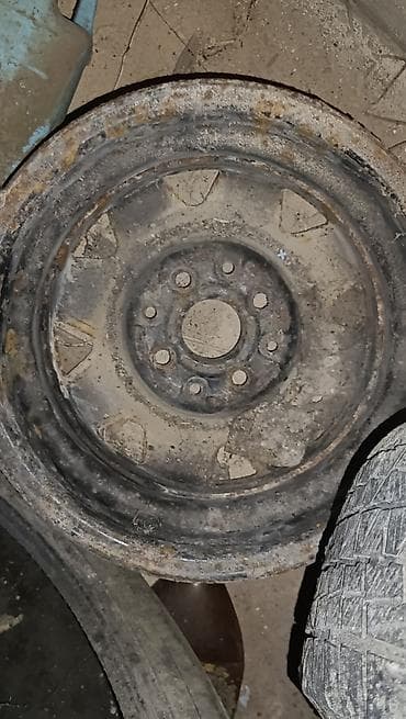 Железные Диски R 14 Audi, Пара, отверстий - 4, Б/у at lalafo.kg Железные Диски R 14 Audi, Пара, отверстий - 4, Б/у