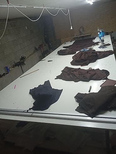 Закройный стол, цвет - Белый at lalafo.kg Закройный стол, цвет - Белый