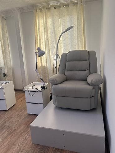 Продается 2 кресло реклайнера в сером цвете механический практически lalafo.kg да — 2 Продается 2 кресло реклайнера в сером цвете механический практически — 2