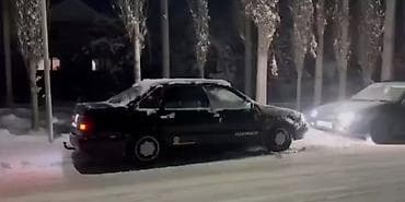 Volkswagen Passat: 1994 г., Седан at lalafo.kg Volkswagen Passat: 1994 г., Седан