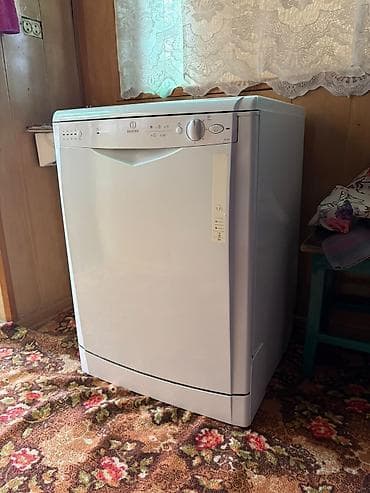 Посудомоечная машина Indesit, полноразмерная, отдельно стоящая at lalafo.kg Посудомоечная машина Indesit, полноразмерная, отдельно стоящая