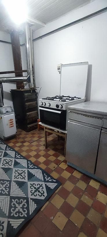 Oldsmobile: Сдаётся жильё 24 кв.м в центре Ак-Орго (частный сектор). Отдельный at lalafo.kg — 6 Oldsmobile: Сдаётся жильё 24 кв.м в центре Ак-Орго (частный сектор). Отдельный — 6