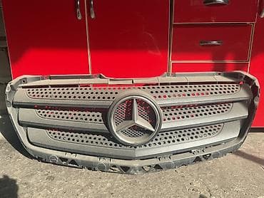 Решетка радиатора Mercedes-Benz 2014 г., Оригинал at lalafo.kg Решетка радиатора Mercedes-Benz 2014 г., Оригинал