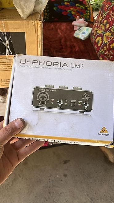 Behringer U-Phoria UM2 — компактный USB-аудиоинтерфейс 2x2 с at lalafo.kg Behringer U-Phoria UM2 — компактный USB-аудиоинтерфейс 2x2 с