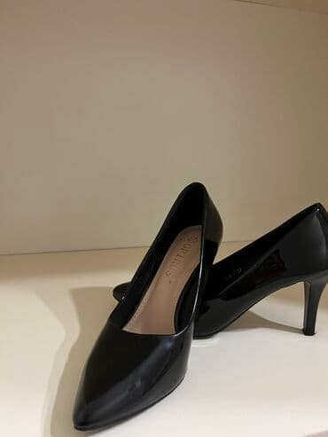 Продаю туфли женские черный новые 37 размер. Цена 1000 сом обращайтесь at lalafo.kg Продаю туфли женские черный новые 37 размер. Цена 1000 сом обращайтесь