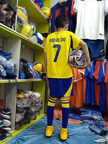 Футбольная форма для детей детская форма для футбола форма at lalafo.kg Футбольная форма для детей детская форма для футбола форма