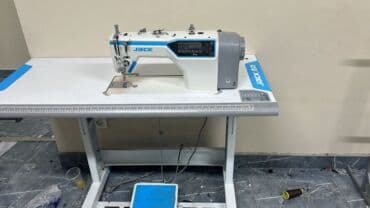 Швейная машина Оверлок at lalafo.kg Швейная машина Оверлок