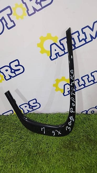 Решетка радиатора BMW Б/у, Оригинал at lalafo.kg Решетка радиатора BMW Б/у, Оригинал