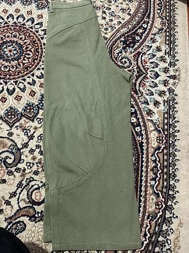 Абсолютно новые Широкие брюки оливкового цвета - Фасон: свободные at lalafo.kg Абсолютно новые Широкие брюки оливкового цвета - Фасон: свободные