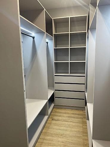 Шифоньер, шкаф для одежды, Прямой, ЛДСП at lalafo.kg Шифоньер, шкаф для одежды, Прямой, ЛДСП