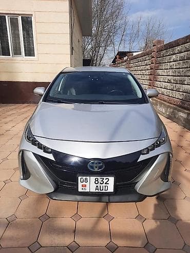 Toyota Prius: 2022 г., 1.8 л, Автомат, Гибрид, Хэтчбэк at lalafo.kg Toyota Prius: 2022 г., 1.8 л, Автомат, Гибрид, Хэтчбэк