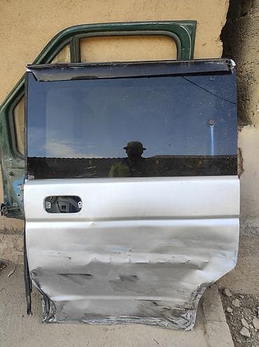 Дверь Задняя правая Honda at lalafo.kg Дверь Задняя правая Honda