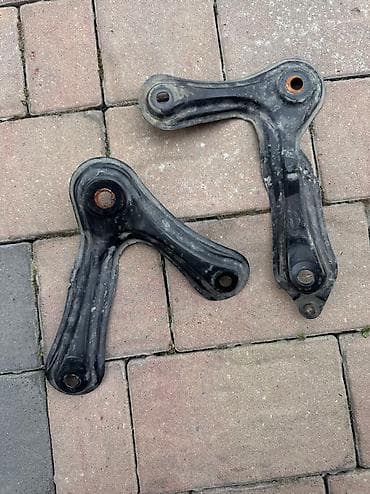 Продаю б/у кронштейны в оригинале от передней балки на Lexus NX 300 at lalafo.kg Продаю б/у кронштейны в оригинале от передней балки на Lexus NX 300