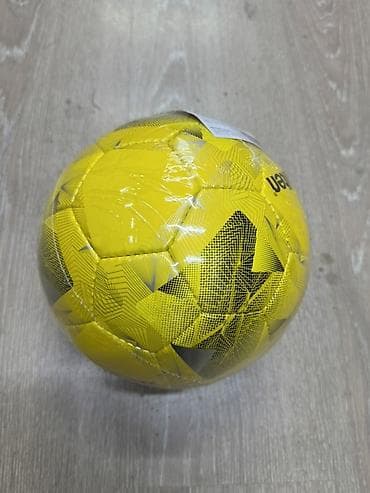 Футбольный мяч Molten - Размер: стандартный (4) — по визуальному at lalafo.kg Футбольный мяч Molten - Размер: стандартный (4) — по визуальному